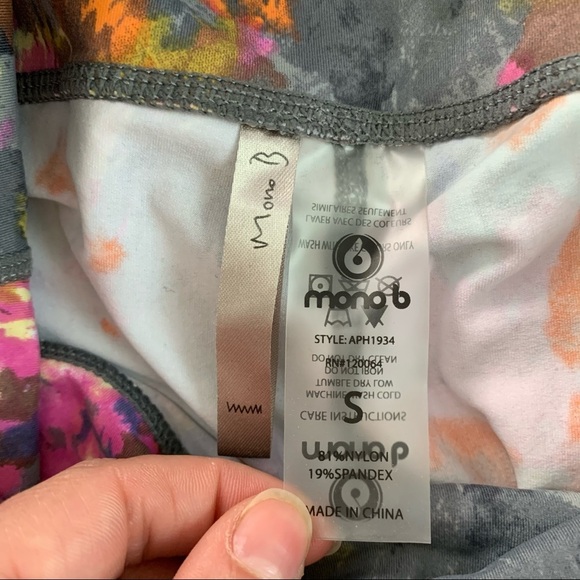 MONO B Highwaist Splatter Print Crop Leggings Size Small - Picture 3 of 7